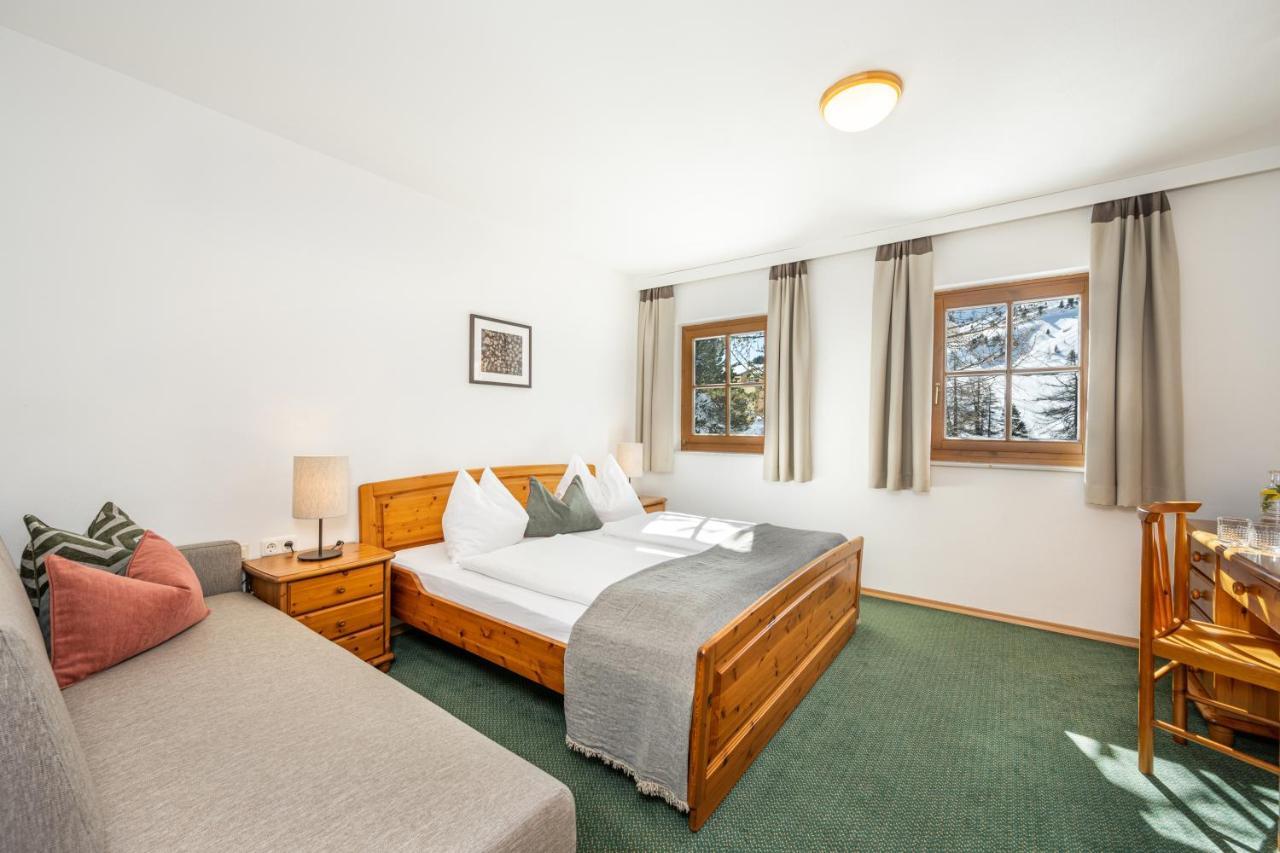 Hotel Zirbenhof Obertauern Buitenkant foto